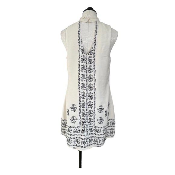 Heart Soul Ivory/Black Shift Dress Embroidered  Sleeveless Keyhole Size Large - Picture 4 of 13